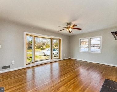5424 Ferndale Street - Photo Thumbnail 6