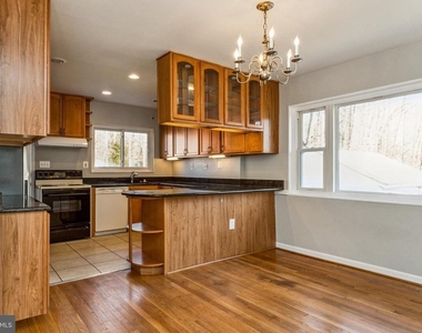 5424 Ferndale Street - Photo Thumbnail 12
