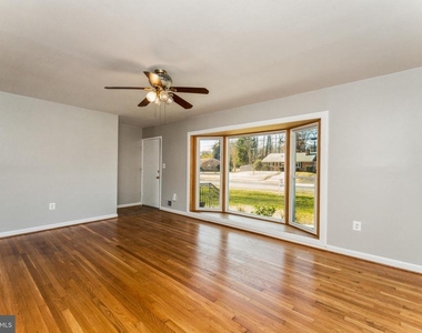 5424 Ferndale Street - Photo Thumbnail 5