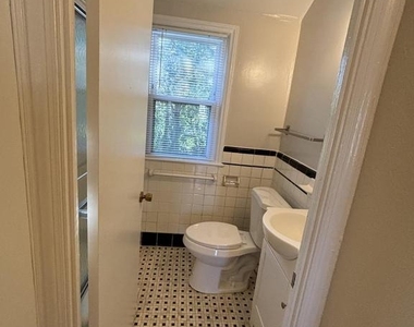 2856 Fairhaven Avenue - Photo Thumbnail 11