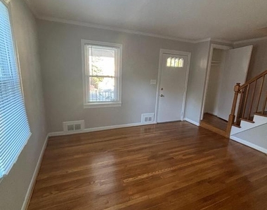 2856 Fairhaven Avenue - Photo Thumbnail 2