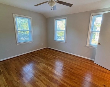 2856 Fairhaven Avenue - Photo Thumbnail 8