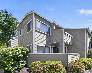 1957 Villaridge Drive - Photo Thumbnail 15