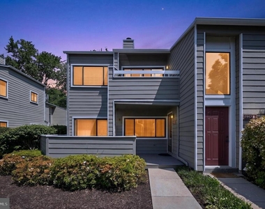 1957 Villaridge Drive - Photo Thumbnail 2