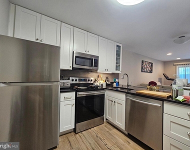 2493 Glengyle Drive - Photo Thumbnail 5