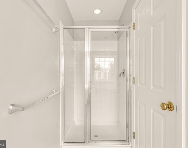 2513 Bronze Stone Place - Photo Thumbnail 34