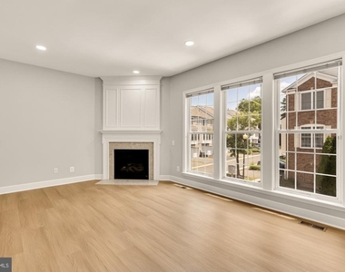 2513 Bronze Stone Place - Photo Thumbnail 12