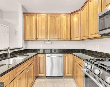 2513 Bronze Stone Place - Photo Thumbnail 21
