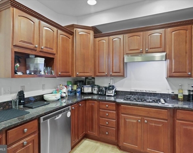 7124 Huntley Creek Place - Photo Thumbnail 8