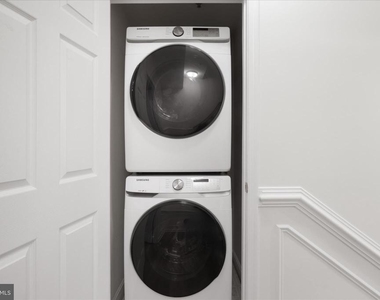 7124 Huntley Creek Place - Photo Thumbnail 15