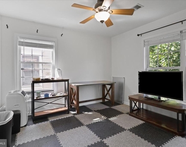 7124 Huntley Creek Place - Photo Thumbnail 14