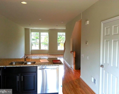 3100 Waterloo Lane - Photo Thumbnail 6