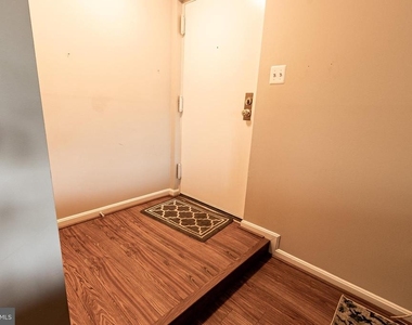 10208 Bushman Drive - Photo Thumbnail 19