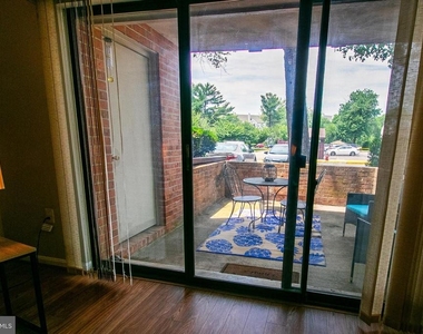 10208 Bushman Drive - Photo Thumbnail 5