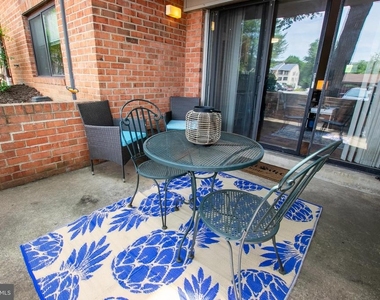 10208 Bushman Drive - Photo Thumbnail 7