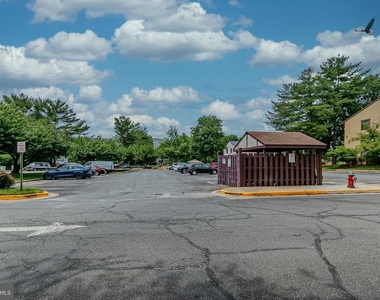 10208 Bushman Drive - Photo Thumbnail 20