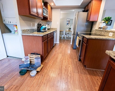 10208 Bushman Drive - Photo Thumbnail 8