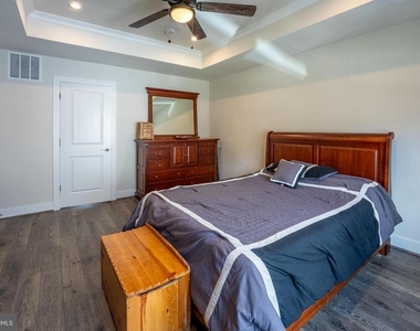 6069 Dreher Court - Photo Thumbnail 9
