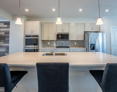 6069 Dreher Court - Photo Thumbnail 2