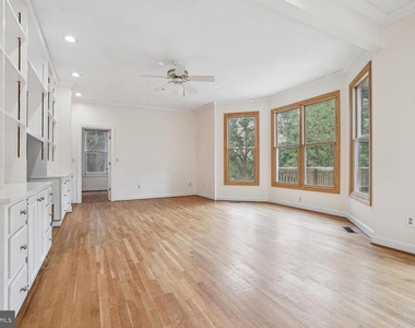 72 Erin Drive - Photo Thumbnail 11
