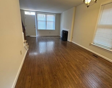529 Colecroft Court - Photo Thumbnail 4