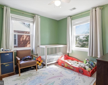 2147 S Oakland Street - Photo Thumbnail 12