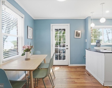 2147 S Oakland Street - Photo Thumbnail 8