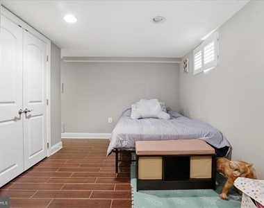 2147 S Oakland Street - Photo Thumbnail 16