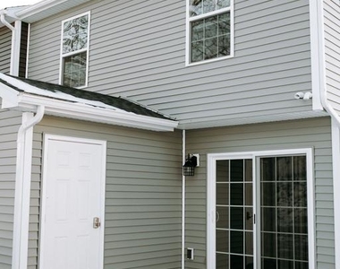 101 Pacer Drive - Photo Thumbnail 9