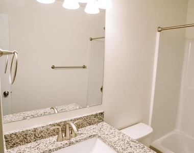 101 Pacer Drive - Photo Thumbnail 7
