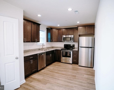 101 Pacer Drive - Photo Thumbnail 1