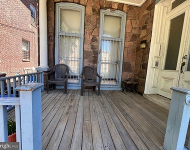521 S 41st Street - Photo Thumbnail 3