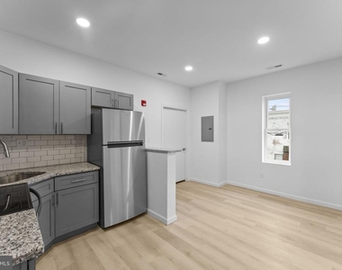 2600 S 7th Street - Photo Thumbnail 1