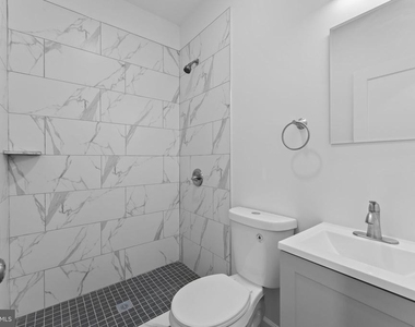 2600 S 7th Street - Photo Thumbnail 6