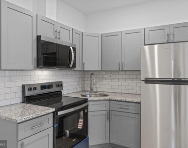 2600 S 7th Street - Photo Thumbnail 4