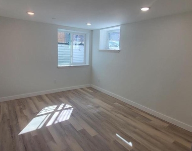 536 W Huntingdon Street - Photo Thumbnail 3