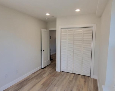 536 W Huntingdon Street - Photo Thumbnail 2