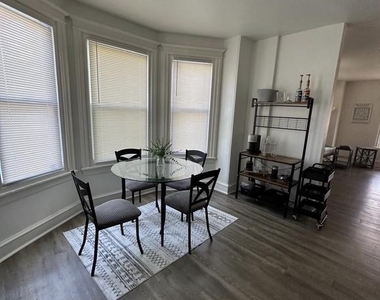 482 Martin Street - Photo Thumbnail 3