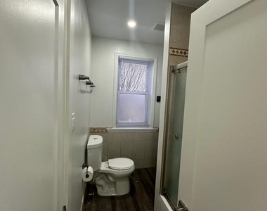 482 Martin Street - Photo Thumbnail 8