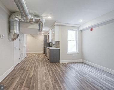 1070 N Front Street - Photo Thumbnail 2