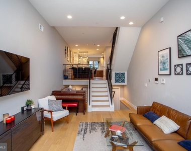 1815 Ingersoll Street - Photo Thumbnail 5