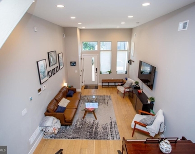 1815 Ingersoll Street - Photo Thumbnail 11