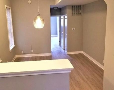 2142 S Broad Street - Photo Thumbnail 2
