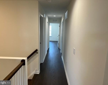 13499 Damar Drive - Photo Thumbnail 8
