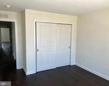 13499 Damar Drive - Photo Thumbnail 3