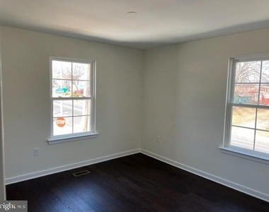 13499 Damar Drive - Photo Thumbnail 4