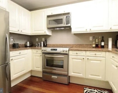 1500 Chestnut Street - Photo Thumbnail 6