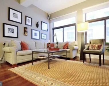 1500 Chestnut Street - Photo Thumbnail 3