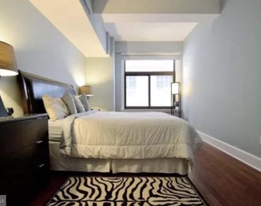 1500 Chestnut Street - Photo Thumbnail 11