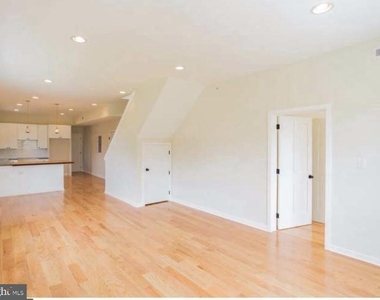 1326 N 5th Street - Photo Thumbnail 8